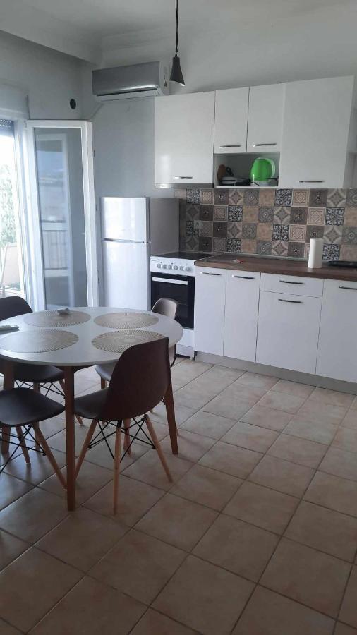 4 N-Joy Daire Peraía Dış mekan fotoğraf